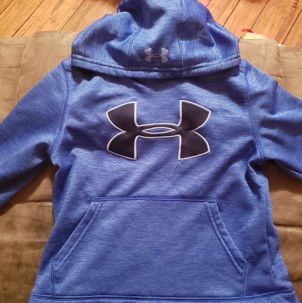 YOUTH SMALL Under Armour Hoodie